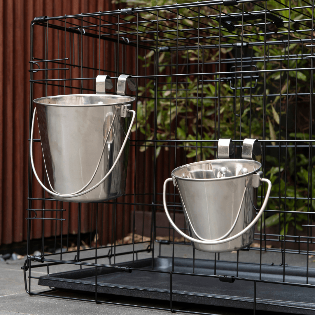 YES4PETS 946ml Stainless Steel Pet Parrot Feeder Dog Cat Bowl Water Bowls Flat Sided Bucket with Riveted Hooks