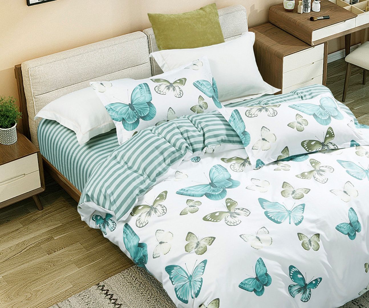 Fleur Butterfly Queen Size Quilt/Doona/Duvet Cover Set