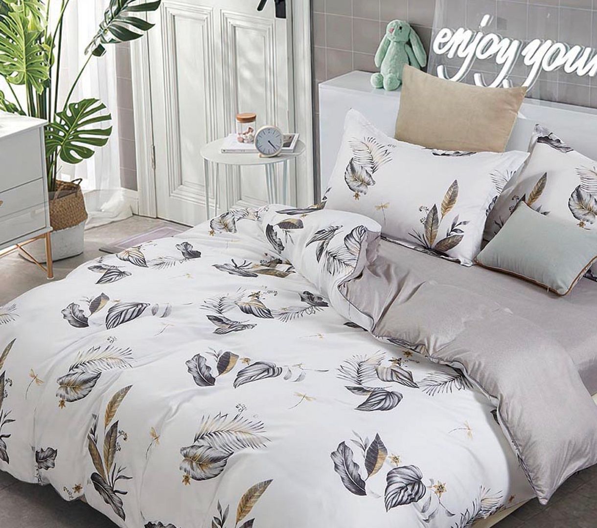 Marsella Queen Size Quilt/Doona/Duvet Cover Set